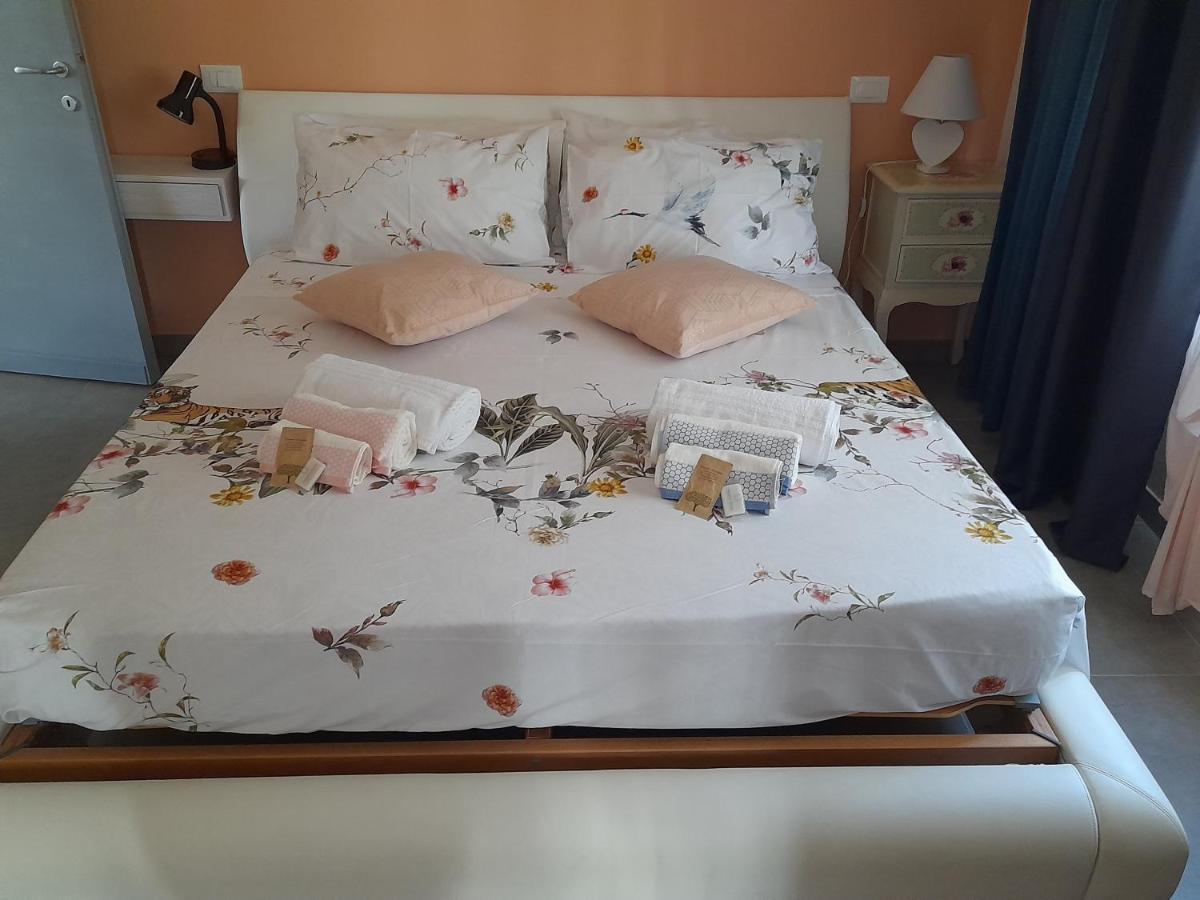 Villa La Magnolia - Private Beach Access, Garden, Views Lazise Extérieur photo
