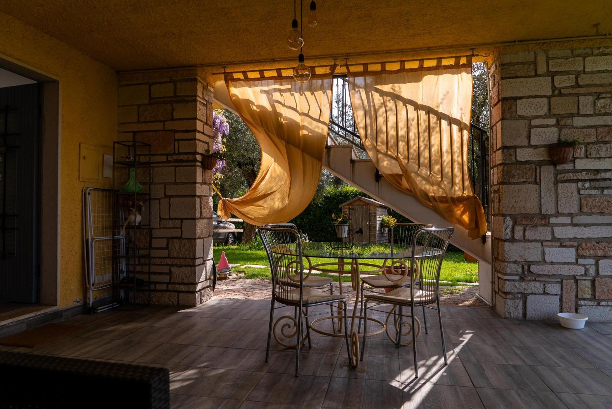 Villa La Magnolia - Private Beach Access, Garden, Views Lazise Extérieur photo